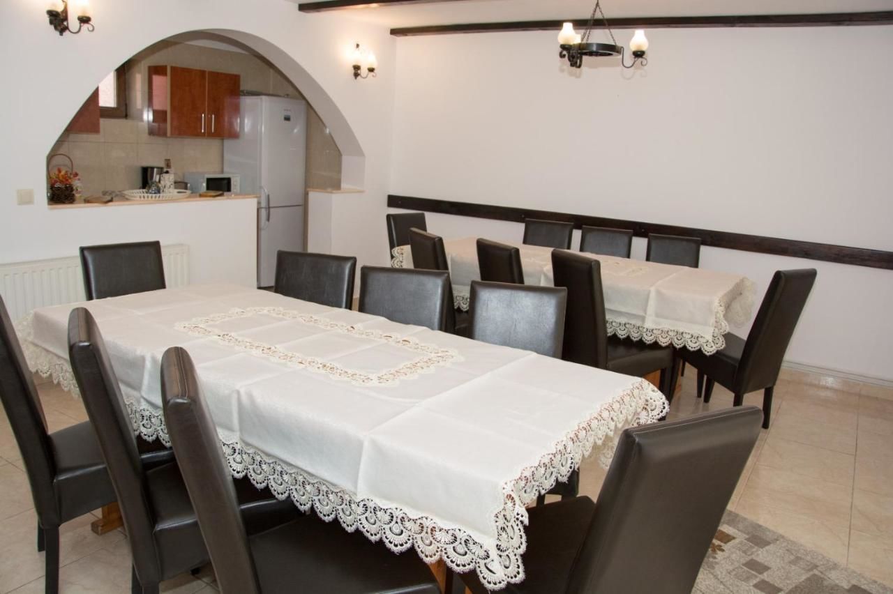 Гостевой дом Green Forest Bran House Бран-20